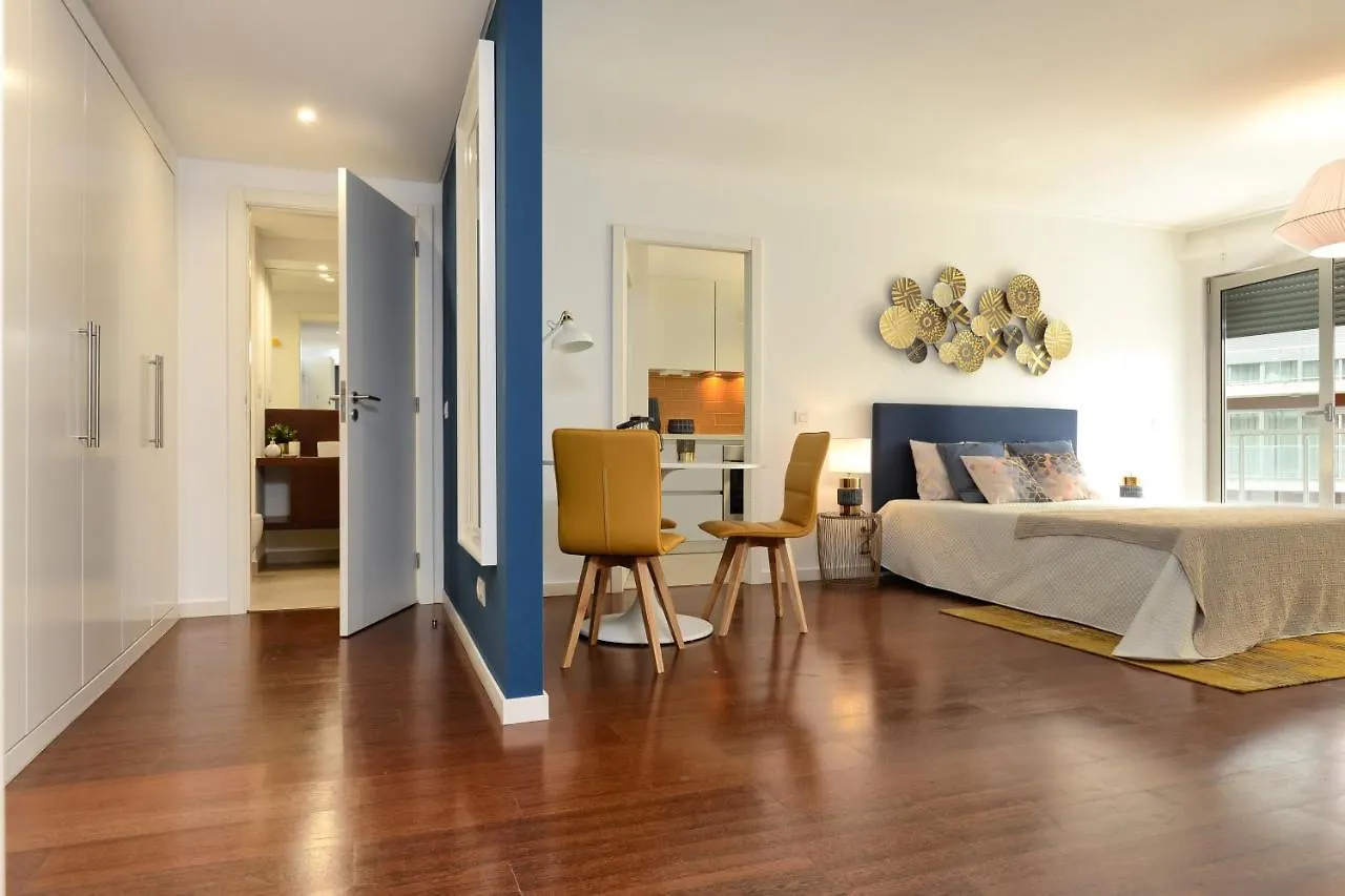 New Loft With Swimming Pool At Parque Das Nacoes! Lizbona